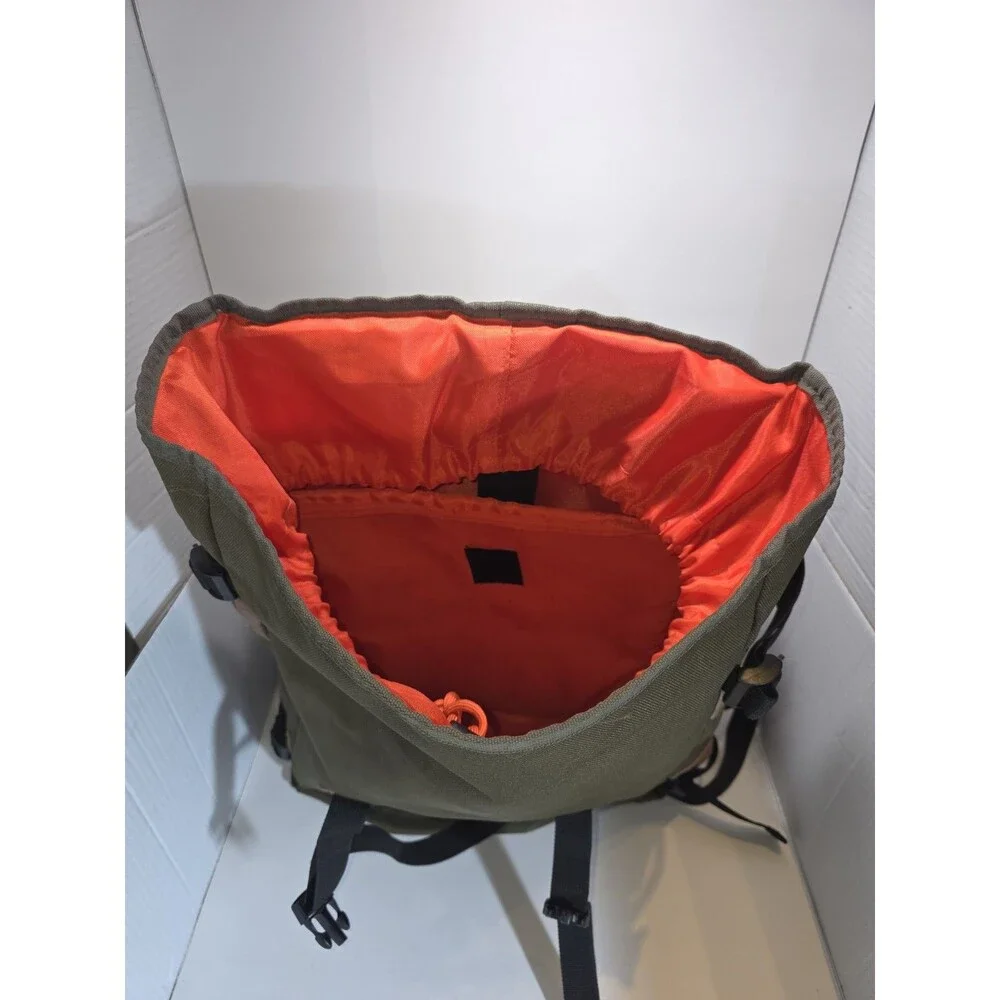 Wilder And Sons Backpack With Laptop Pocket Green - Perfect Condition - Picture 7 of 8